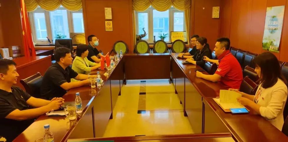 崇外街道領導到大龍集團走訪調研